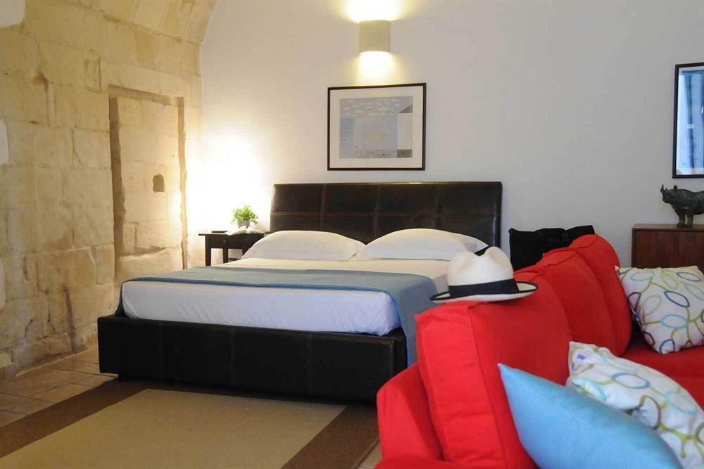 Sacre Bleu Apartments Lecce Extérieur photo