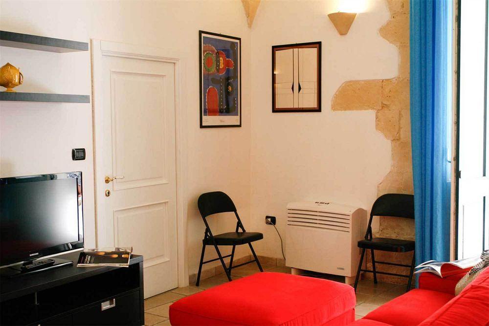 Sacre Bleu Apartments Lecce Extérieur photo