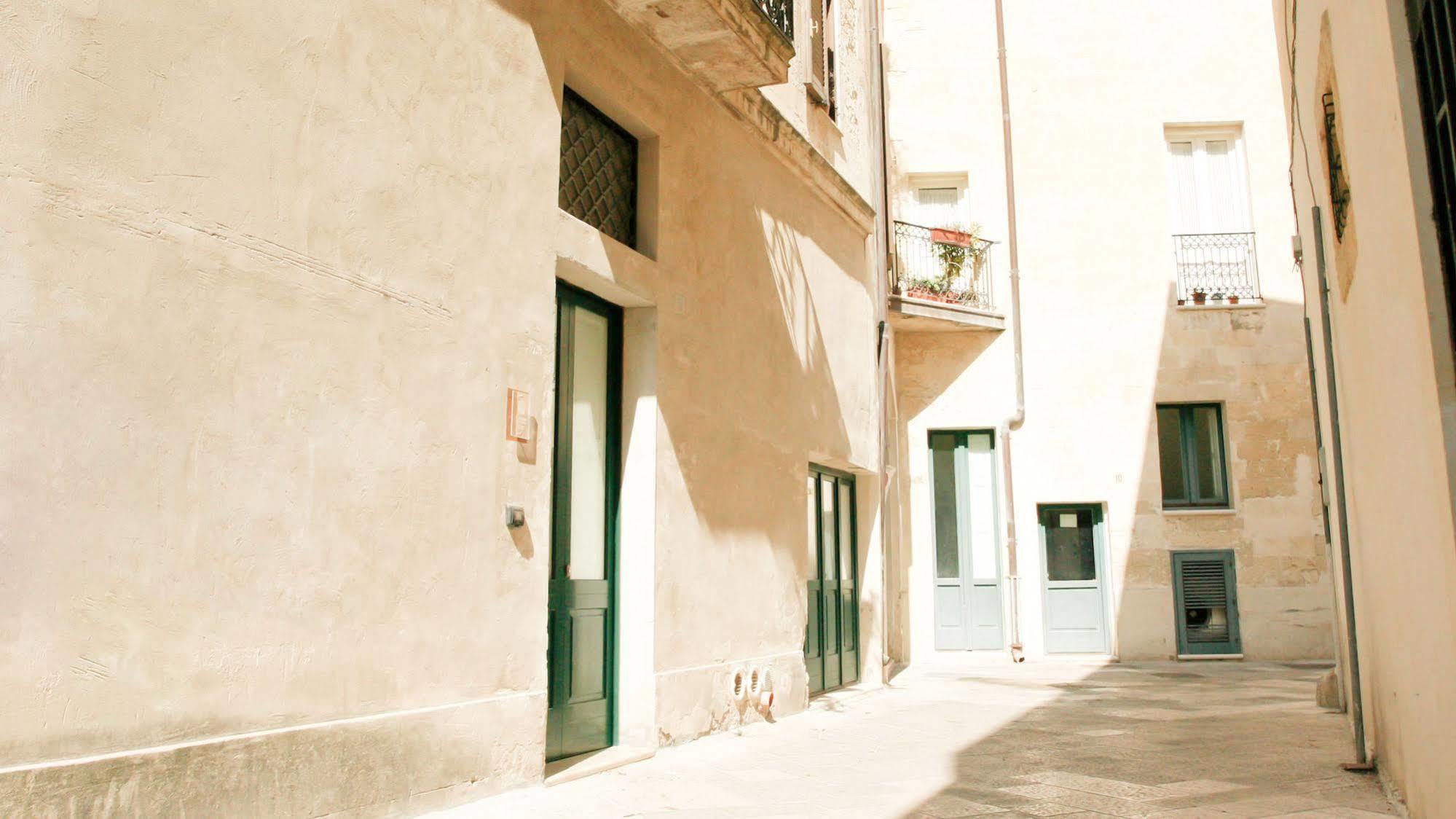 Sacre Bleu Apartments Lecce Extérieur photo