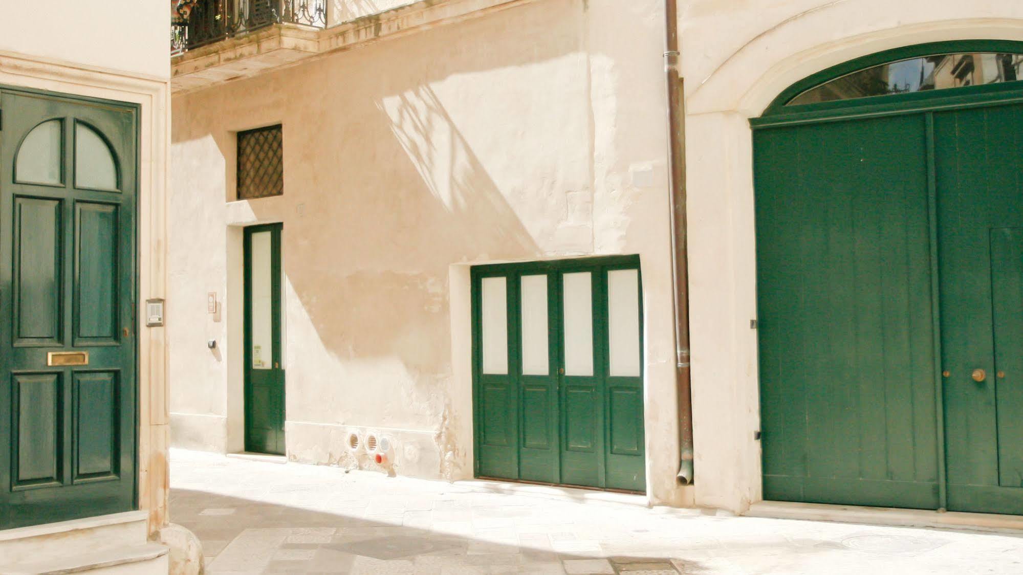 Sacre Bleu Apartments Lecce Extérieur photo